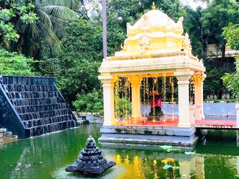 Manta Koodam Page Image